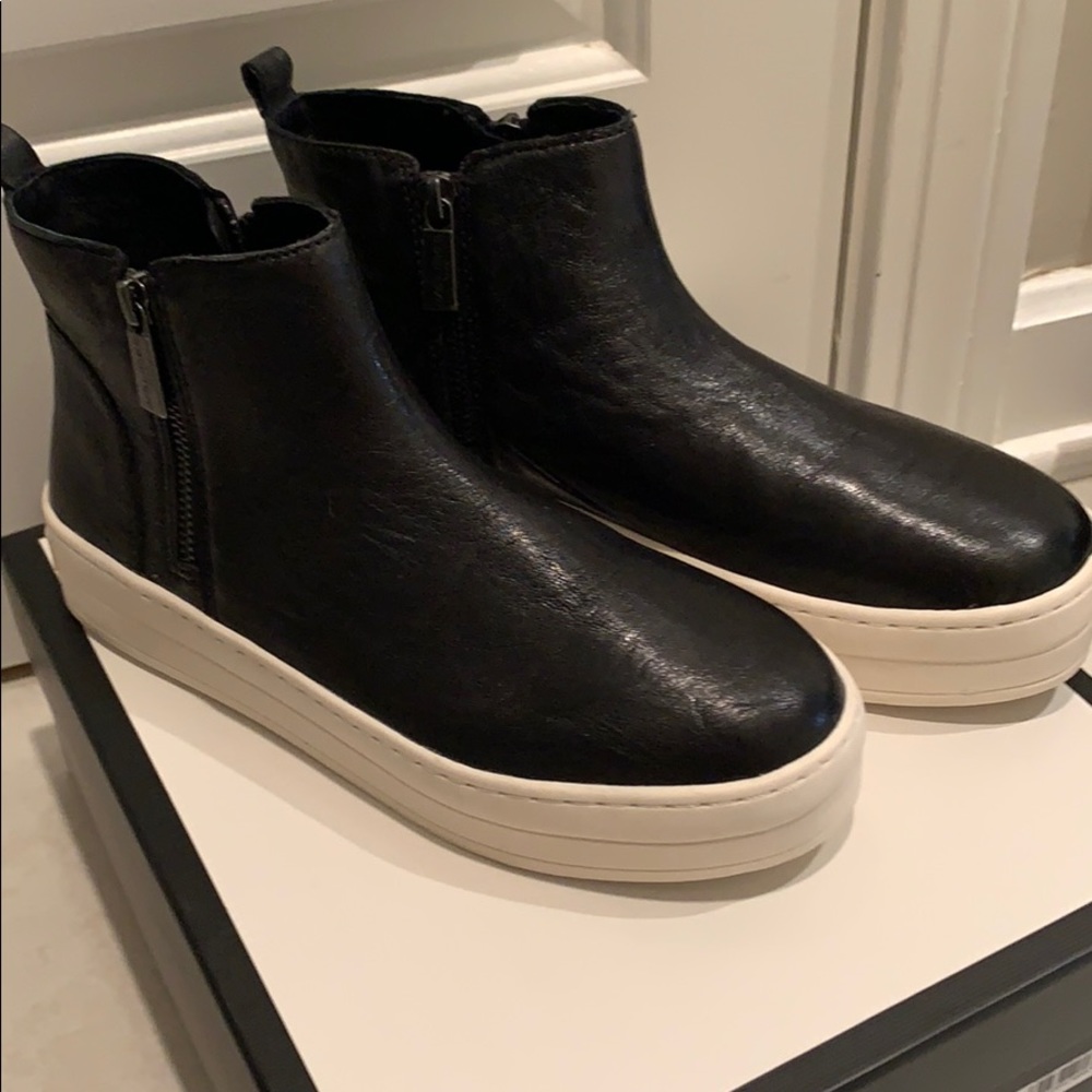 J/Slides Black Hisle Zipper Platform Bootie 8M